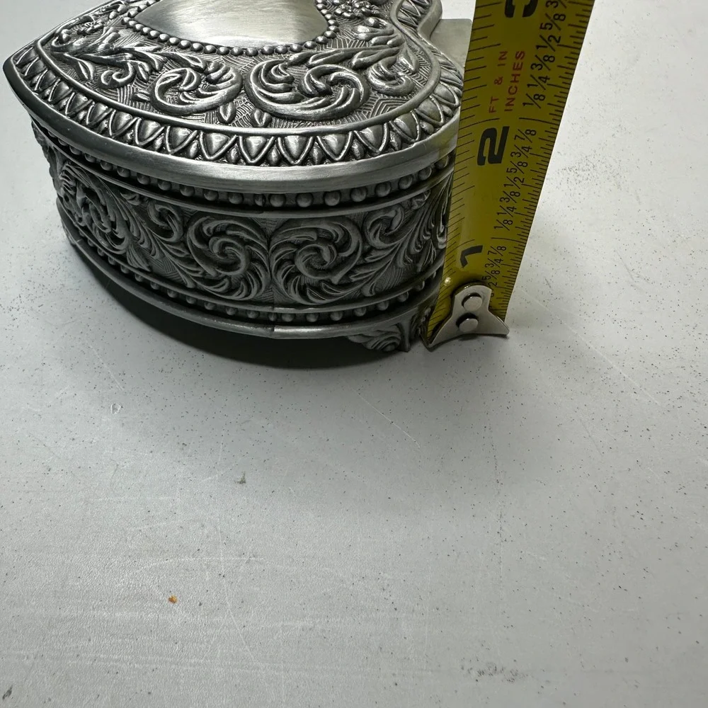 Vintage Heart Shape Silver Tone Embossed Floral Velvet Lined Jewelry Trinket Box